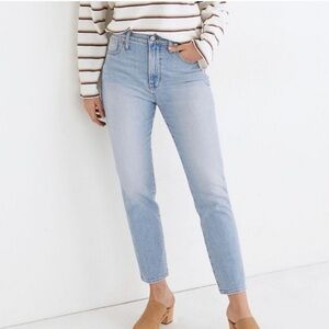 MADEWELL THE PERFECT VINTAGE JEAN STRAIGHT TAPERED LEG IN A LIGHT WASH SIZE 24